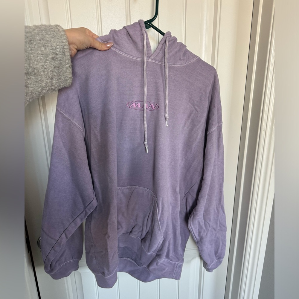 men's sweatshirt